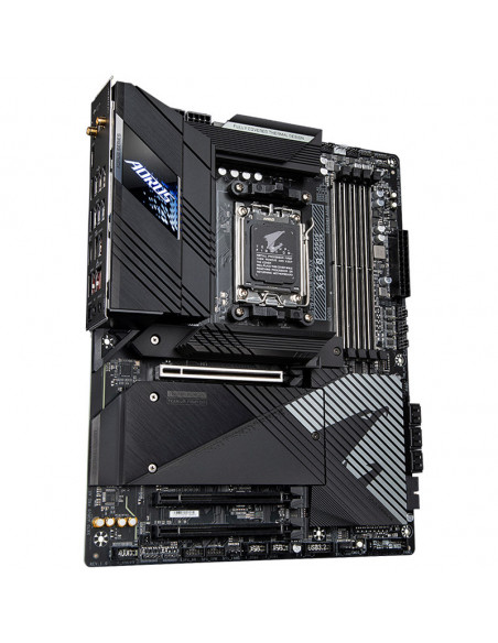 GIGABYTE X670 AORUS Pro AX, AMD X670 - Socket Gigabyte X670 AORUS PRO AX casemod.es