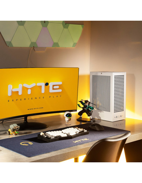 Hyte Revolt 3 Mini-ITX - blanco casemod.es